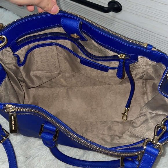 Michael Kors bag - Picture 3 of 10